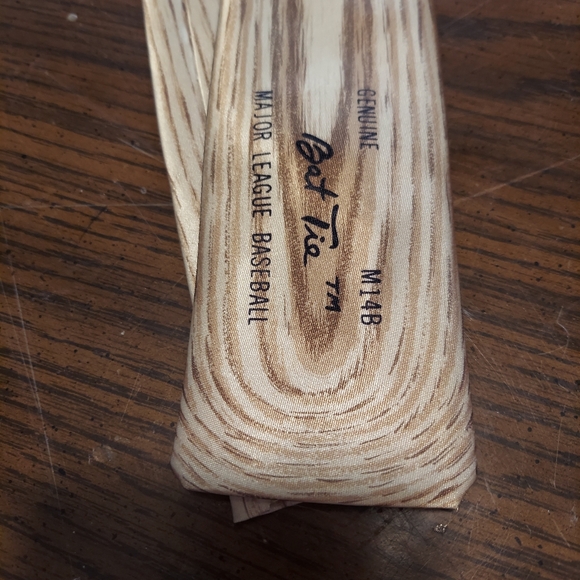 Vintage St. Louis Cardinals MLB Baseball Bat Neck Tie Mens 1987 - Picture 4 of 7